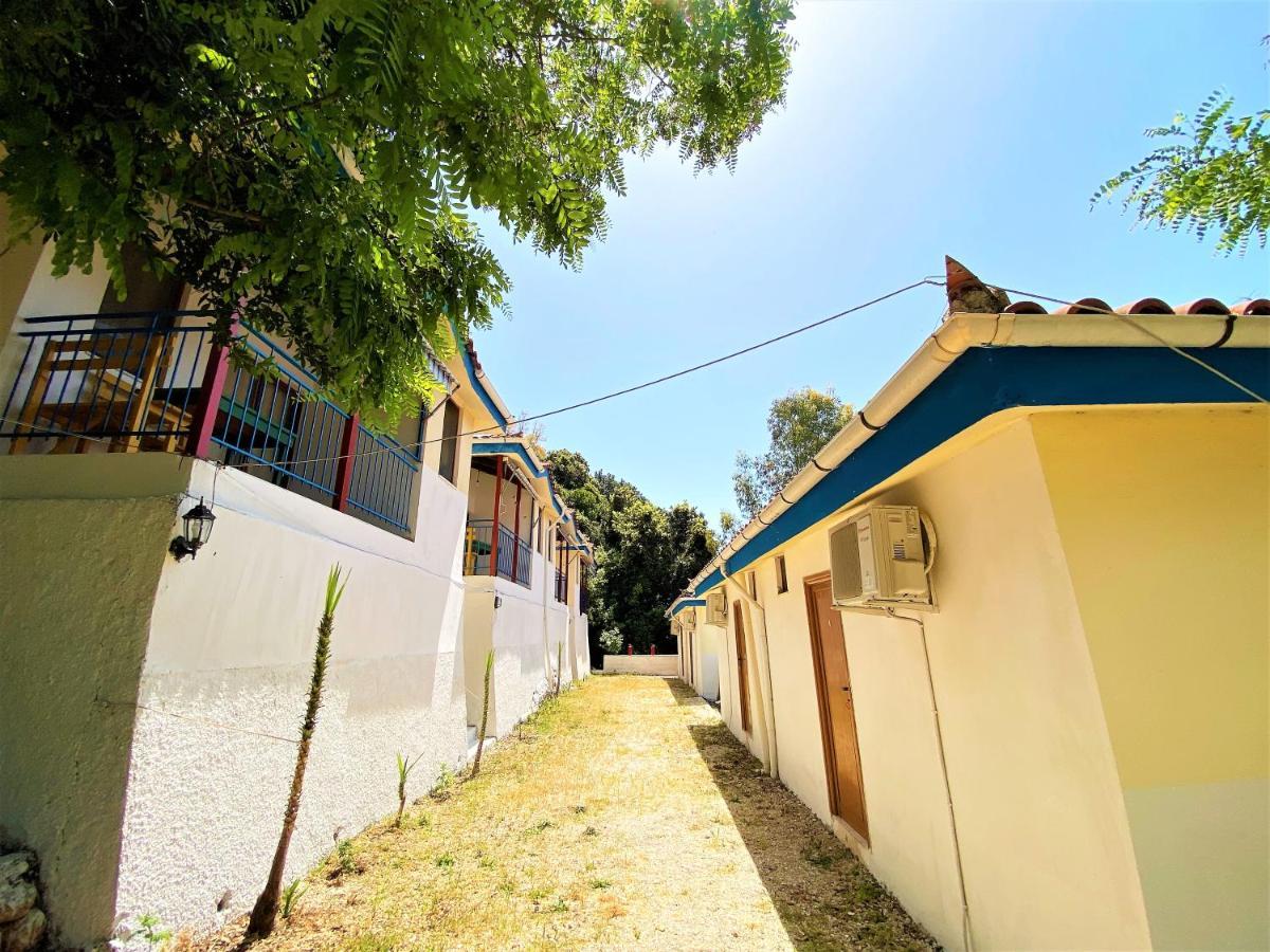 Ramo'S Cozy Beachside Haven With Panoramic Views - 1St Vlore Exterior photo