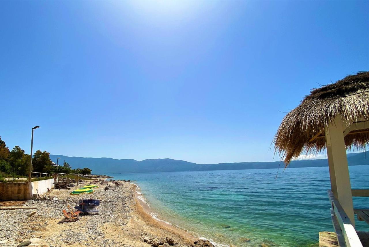 Ramo'S Cozy Beachside Haven With Panoramic Views - 1St Vlore Exterior photo