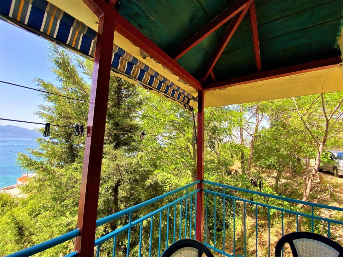 Ramo'S Cozy Beachside Haven With Panoramic Views - 1St Vlore Exterior photo