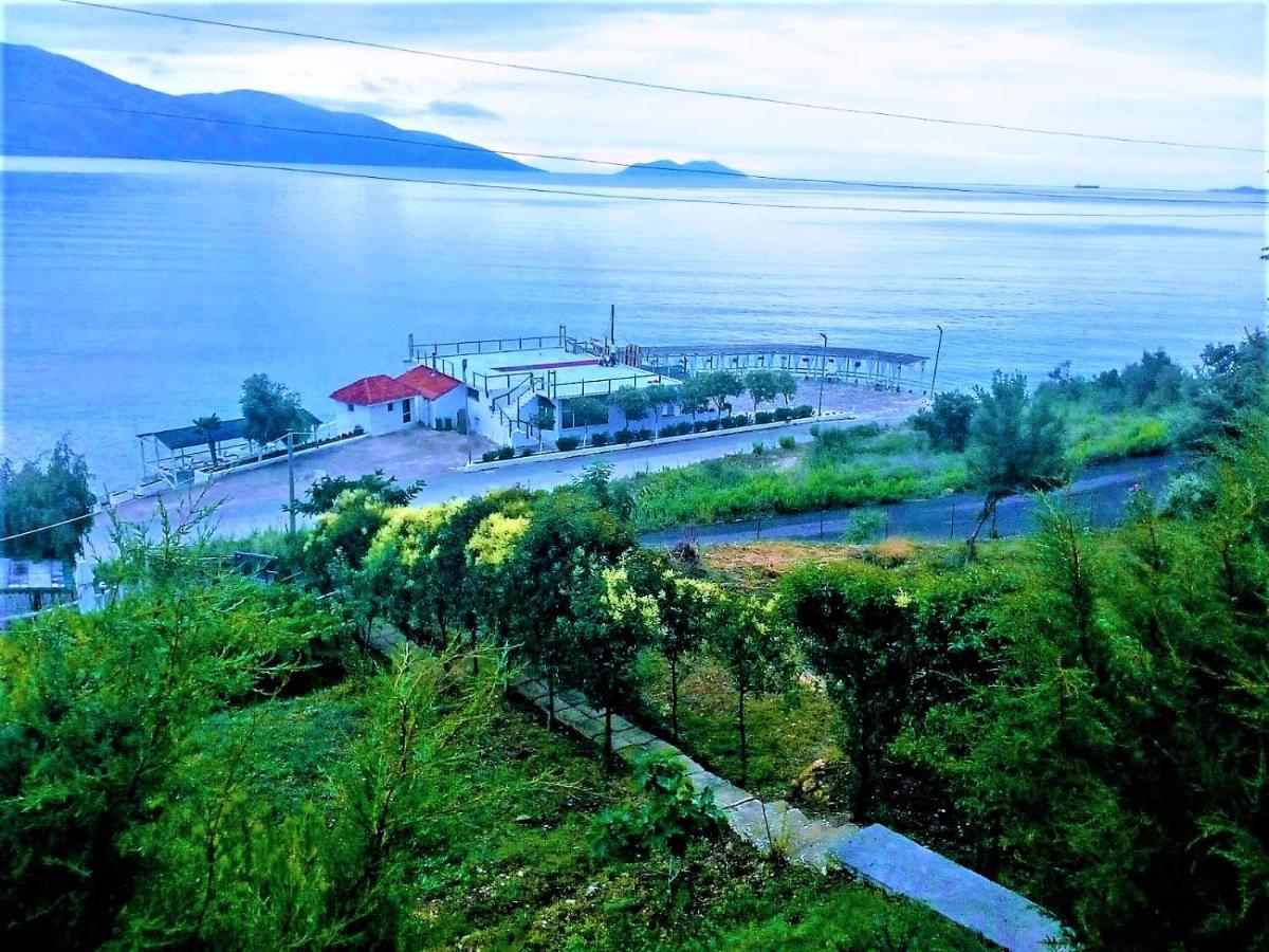 Ramo'S Cozy Beachside Haven With Panoramic Views - 1St Vlore Exterior photo
